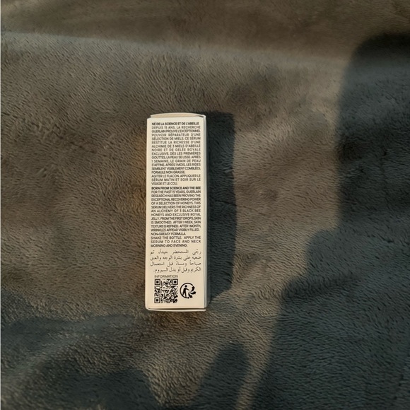 Guerlain Skincare in Cream and Gold Packaging - Picture 3 of 3